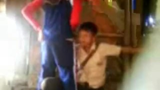 Amateur Arab shows her bottom