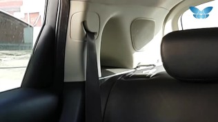 Amateur milf gets squirt orgasm from public masturbation in the car