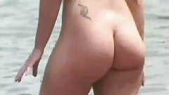 Big Butts On The Beach