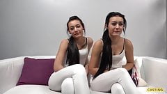 Casting Couch 2 Frauen gefickt Dreier FFM