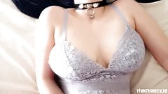 Catgirl bekommt etwas Milch in ihre Vagina!