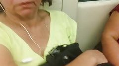 Coroa safada olhando meu pau