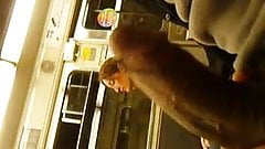 flashing girl subway legendflashing discret flash 2