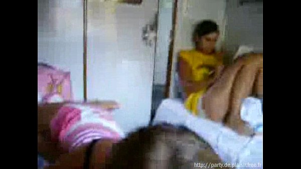 Highschool Girl Give-Blowjob while Embarrassed Roommate Studying