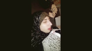 Hijab slut suck a dick and get cumshot