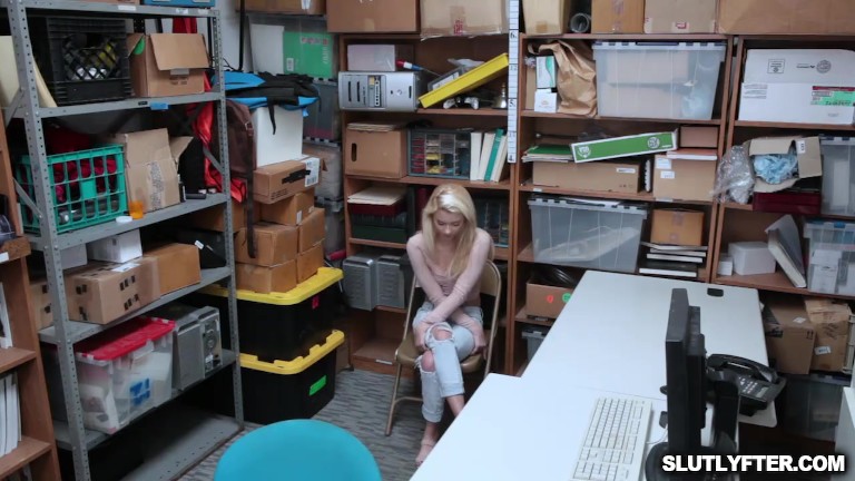 Hot sexy teen gets pounded from behind in doggystyle position