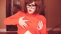 Jessica cosplaying Velma Boudoir