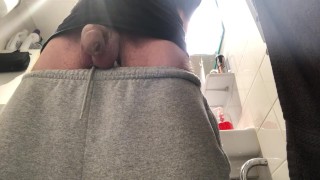 JUST A HANDSFREE FORESKIN PISS ..