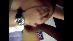 Loira gemendo com pau no cu