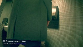 Louise et Martin – FRENCH AMATEUR COUPLE FUCKS AT THE LOUVRE MUSEUM