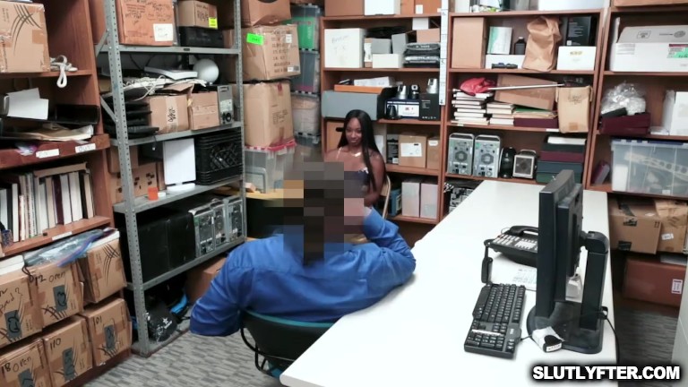 LP Officer feeds the Ebony shoplyfter his big throbbing cock