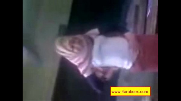 Moroccan slut with black hair offered her pussy to an arabian guy she likes a l