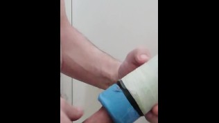 Precum avec mon nouveau jouet