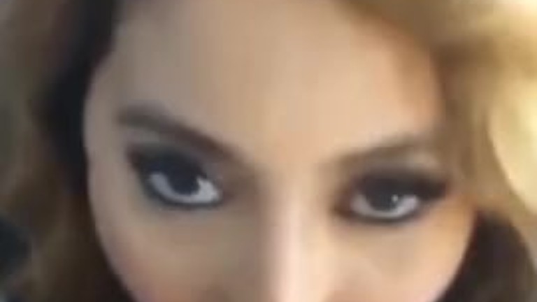 Snapchat Threesome ebony lesbian seduces straight