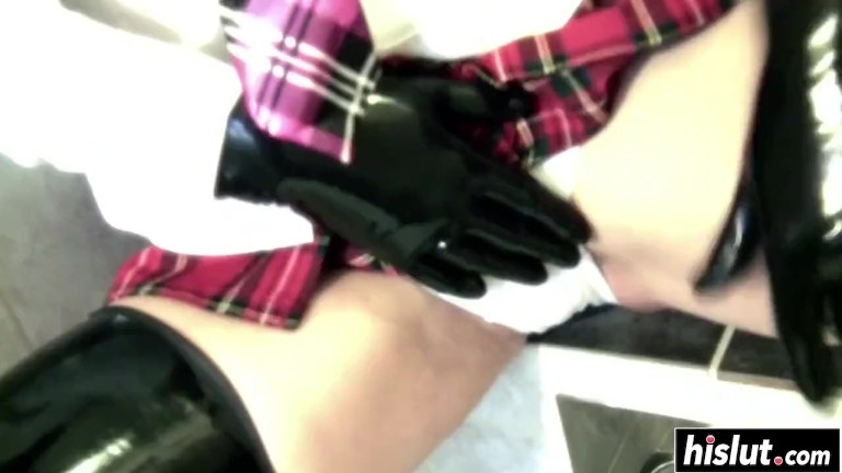 Solo chick plays with a dildo