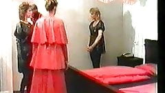 Gummi Internat – vintage latex clinic