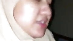 Hijab Indonesian Amateur Office Girl Sexy Moaning