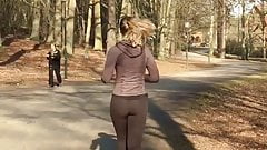 Running cutie in yoga pants