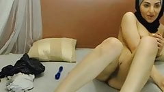 sexy hijab chick reveals all