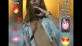 GIULIA SI DIMENTICA LA CAM ACCESA