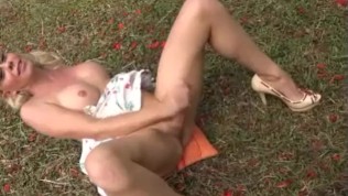 Joanna Jet 161 Woodland Frolic