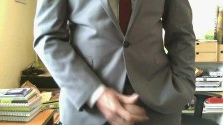 Sexy British Masturbation Demonstration
