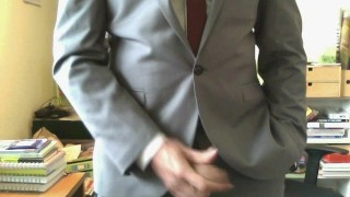 Sexy British Masturbation Demonstration