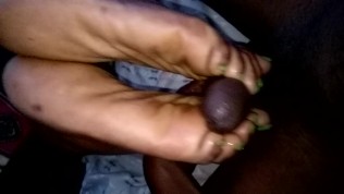 Slow-Motion with a Pop.. HD camera needed..