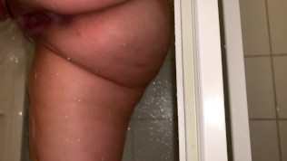 A fat whore washing off after my dick came sperm in her fat wet pussy.