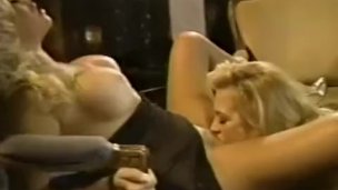 Babewatch – Blonde lesbians eating pussy