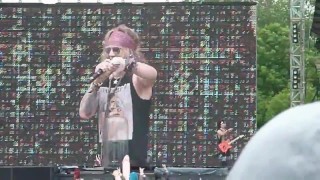 Girls flash boobs at Steel Panther concert