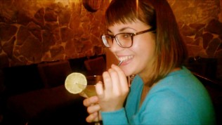 Public Blowjob in the bar – cocktail with cum