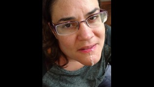 Quick front porch blowjob and cum swallow…