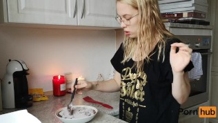 Baking A Pee Cake | Cozy Feeling | Lots Of Pee