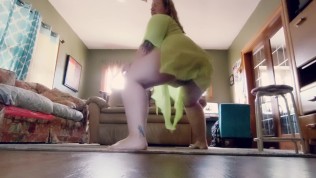 BBW Pawg twerks and shows her ASS