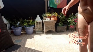 Cleaning my Terrace in High Heels, ended up all naked ;-) Curvy Mature!