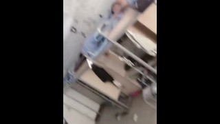 极品F罩杯二次元狂热少女女生寝室场景视角自拍