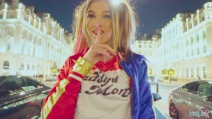 harley quinn on a huge bbc : this is mutch beter than the jokers penis