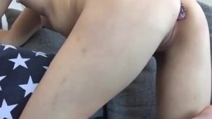 hot brunette mastrubate