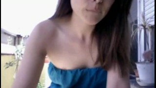 Morena masturbandose