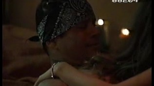 Anne Hathaway & Bijou Phillips