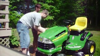 Beautiful bottomless ebony teases the neighbors