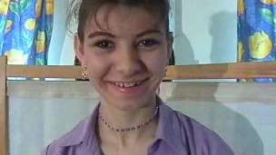 Casting D'une Brunette avec gode