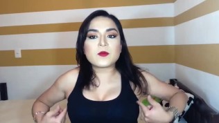 Como ponerse un brassiere de manera correcta