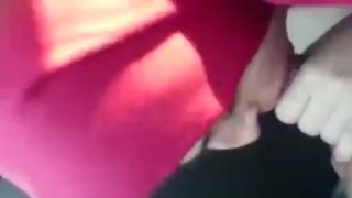 مسلمة محجبة بترضع زبر زميلها لمسيحي0