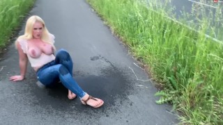 Devilsophie golden shlwer on the highway