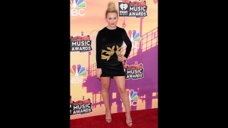 Jerk-off to Hilary Duff