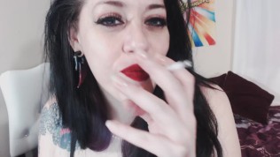 Leana Lee Cuck Smoke