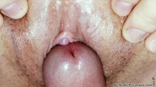 Super closeup rubbing mum's pussy and licking until squirting orgasm