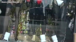 wife nikki exhibitionist